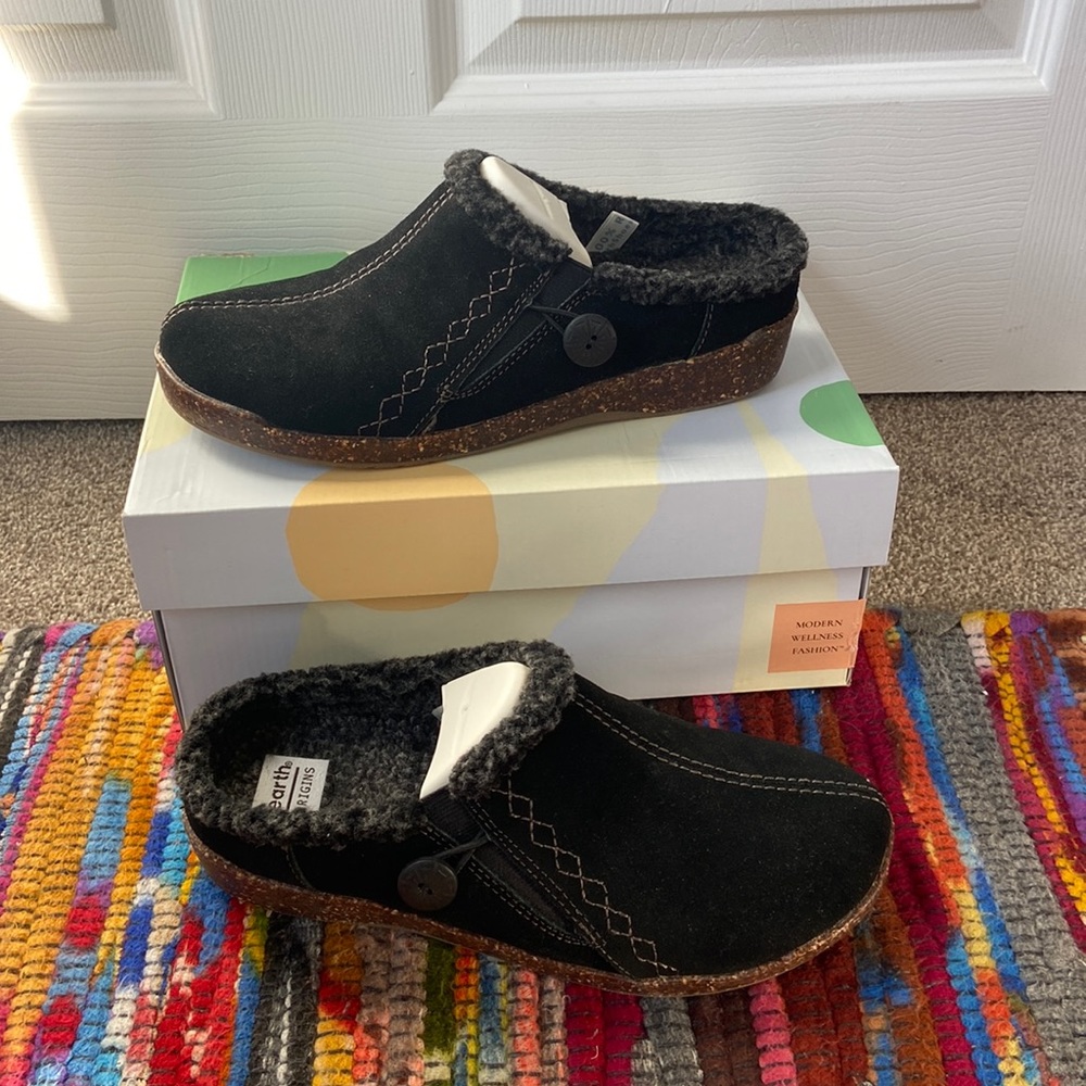 Earth origins Aurora Johanna black slip on shoes